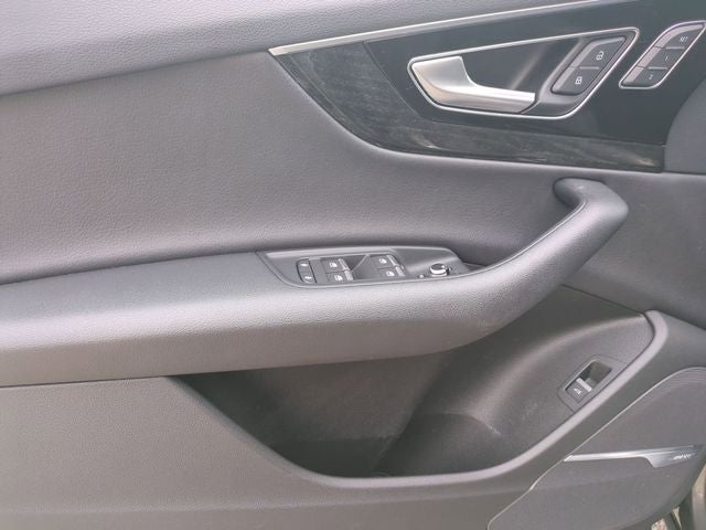 2019 Audi Q7 55 Premium Plus quattro